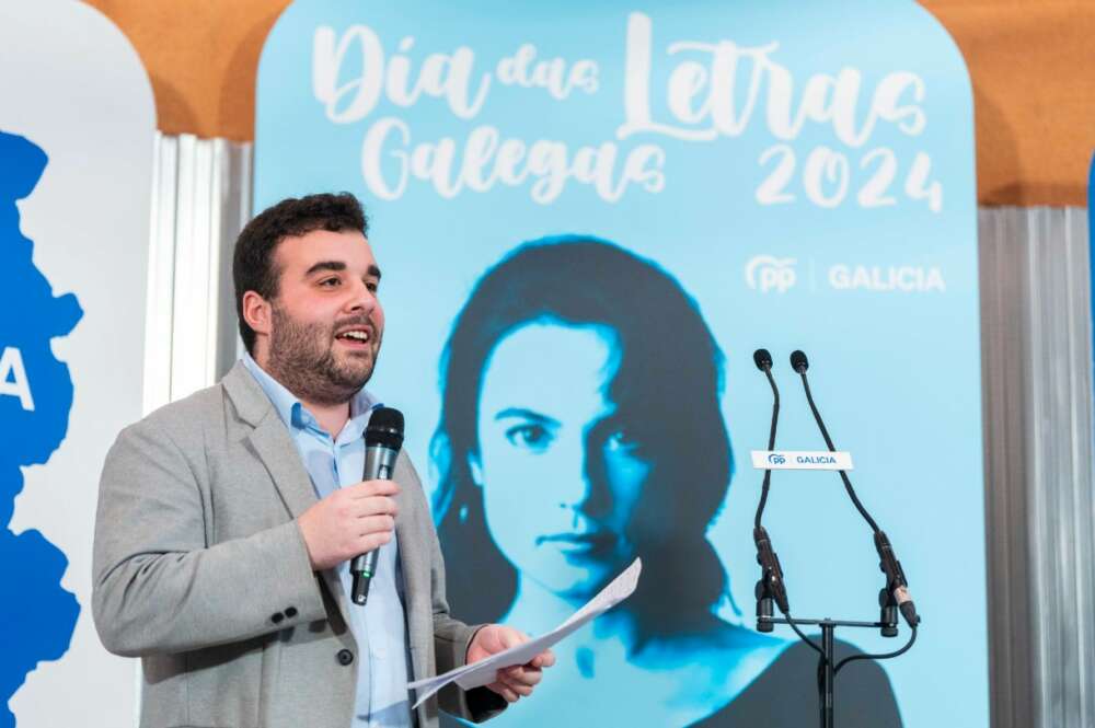 Daniel Chapela, durante el homenaje a Luísa Villalta el Día das Letras Galegas / Twitter