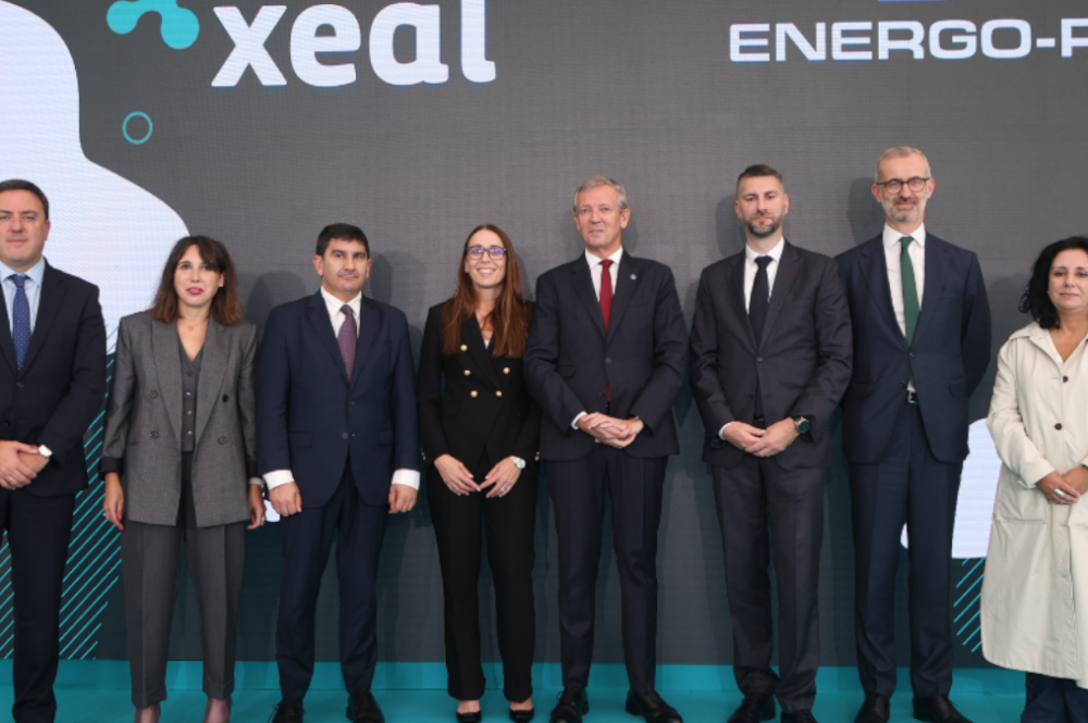 Jakub Fajfr, tercero por la derecha, durante el acto de conmemoración del 120 aniversario de Xeal / Xeal