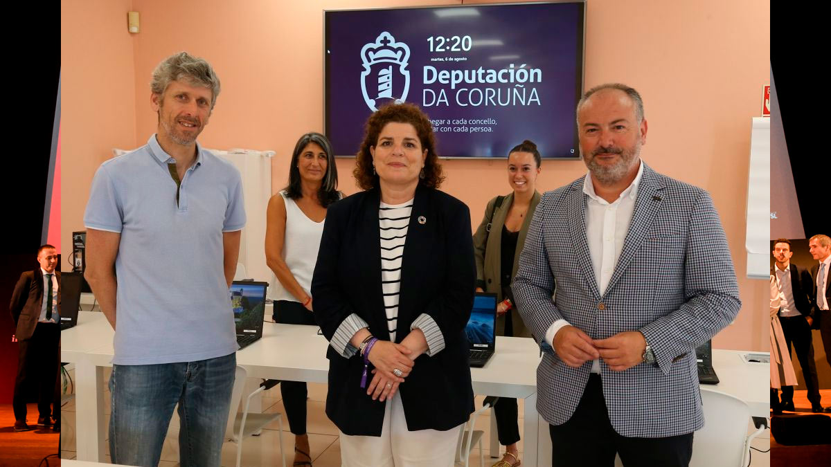 Visita del diputado de Facenda, Recursos Humanos, e Avance Dixital, José Ramón Rioboo, y la subdelegada del Gobierno en A Coruña, María Rivas, al servicio de Informática y Administración Electrónica de la Deputación