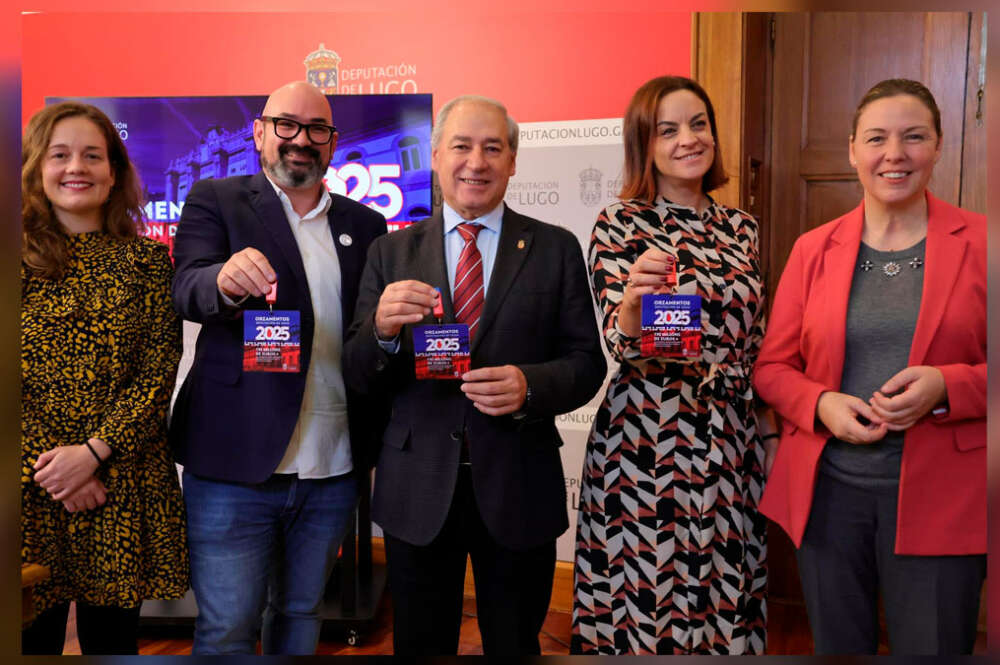 El presidente de la Diputación de Lugo, José Tomé, presenta los presupuestos junto al vicepresidente, Efrén Castro; y las diputadas Carmela López, Pilar García Porto e Iria Castro