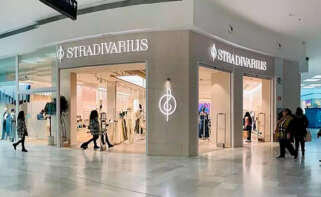 Tienda de Stradivarius en un centro comercial. Archivo - Europa Press