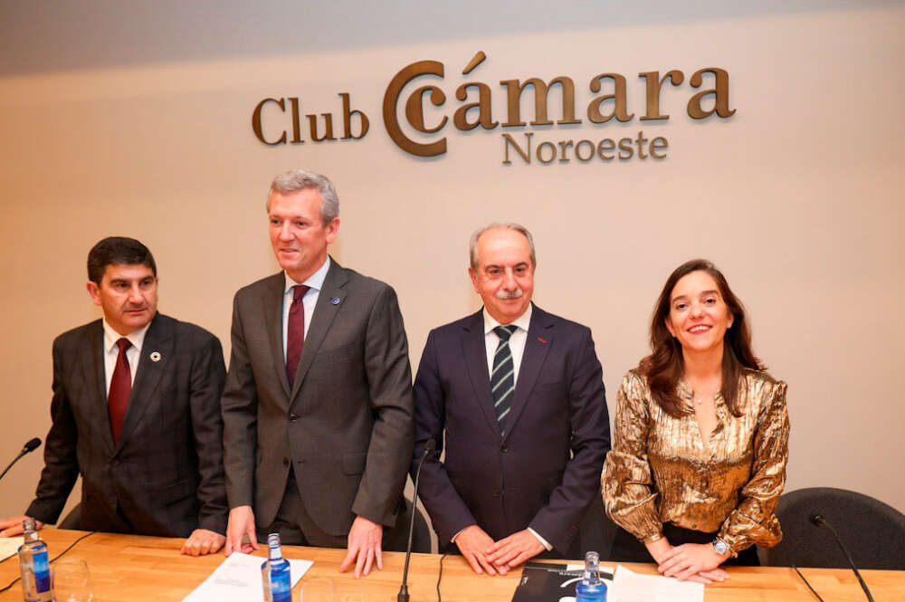 Pedro Blanco, delegado del Gobierno en Galicia; Alfonso Rueda, presidente de la Xunta; Antonio Couceiro, presidente de la Cámara de Comercio de A Coruña; e Inés Rey, alcaldesa de A Coruña