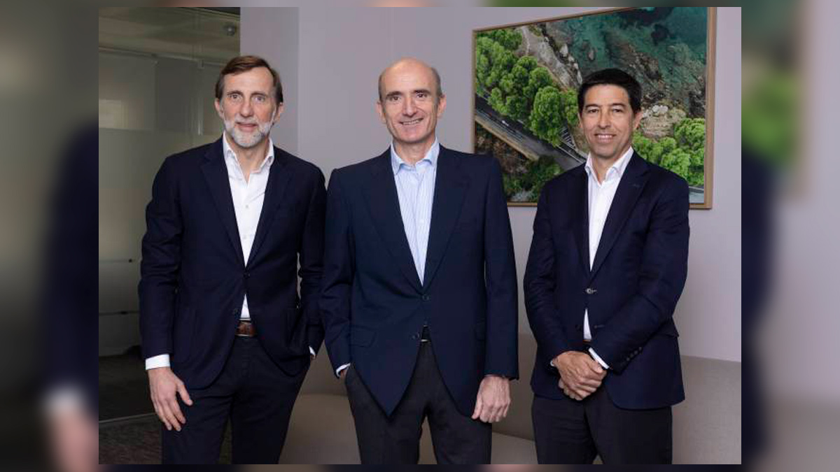 Los socios fundadores de Miura Partners Luis Seguí y Juan Leach junto al nuevo operating partner, Eduardo Dávila