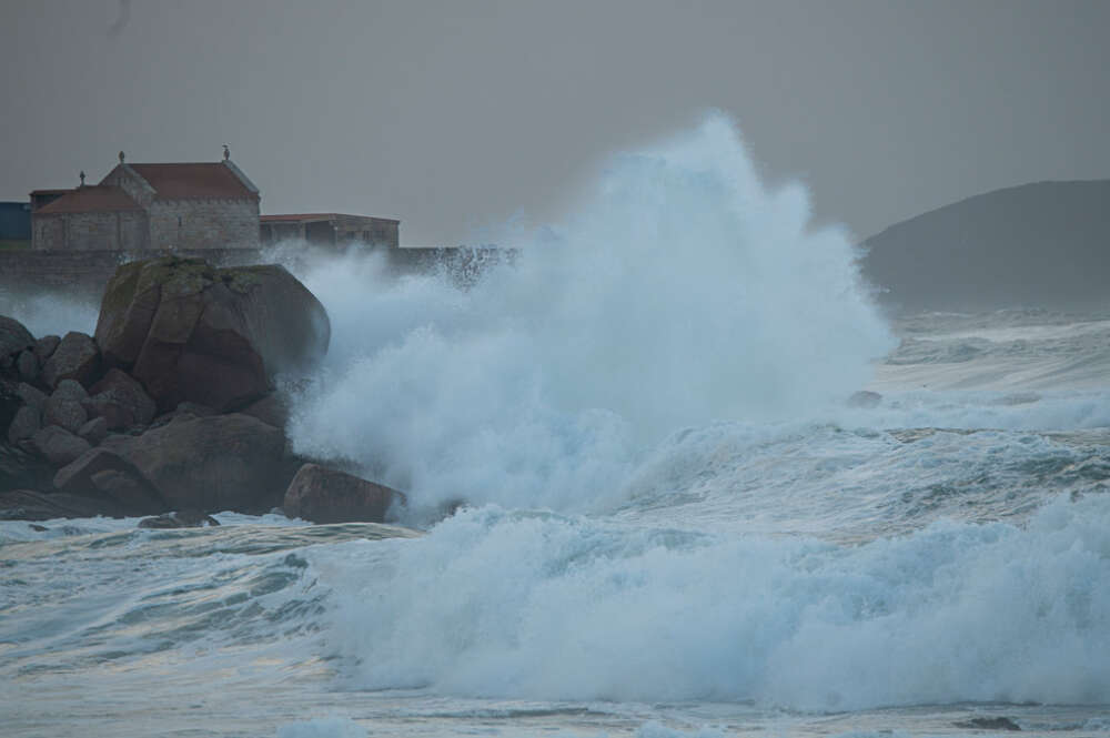 Foto del mar de O Grove durante el temporal