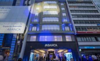 Fachada del edificio Abanca Espacio Avenida en A Coruña