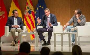 Jaime Castiñeira, en el centro de la imagen. durante una charla en Zaragoza para explicar el modelo de negocio de Emalcsa / Emalcsa