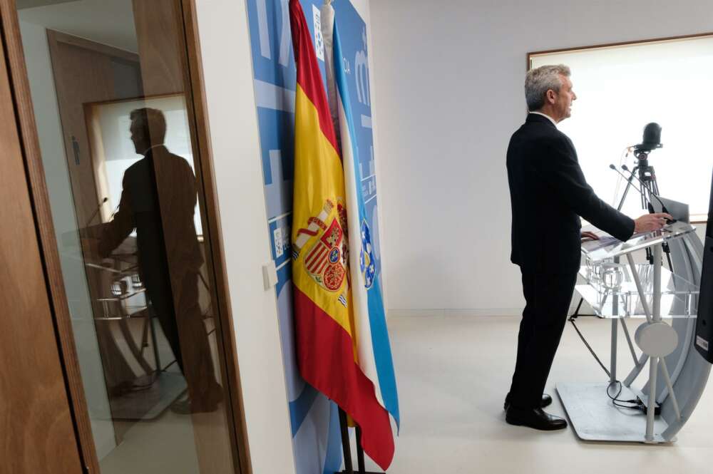 El presidente de la Xunta, Alfonso Rueda, durante la rueda de prensa. - DAVID CABEZÓN @ XUNTA