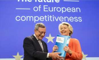 Mario Draghi y Ursula von der Leyen en la presentación del informe de Draghi sobre la competitividad de Europa en septiembre de 2024 / Europa Press