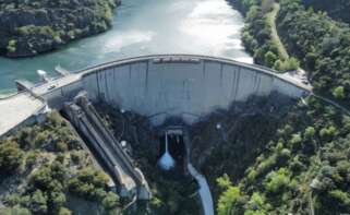 Las centrales de bombeo, también denominadas megabaterías, unen dos masas de agua a distinta altura