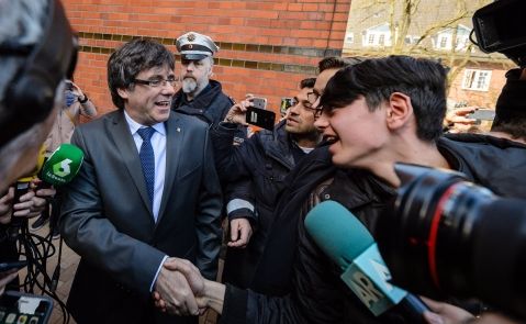 Carles Puigdemont a su salida de la cárcel de Neumünster. Foto: EFE/JS