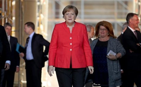 Angela Merkel se prepara para recibir a Emmanuel Macron en Berlín / EFE