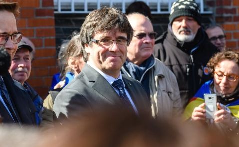 Carles Puigdemont saliendo de la cárcel alemana de Neumünster, la semana pasada. EFE