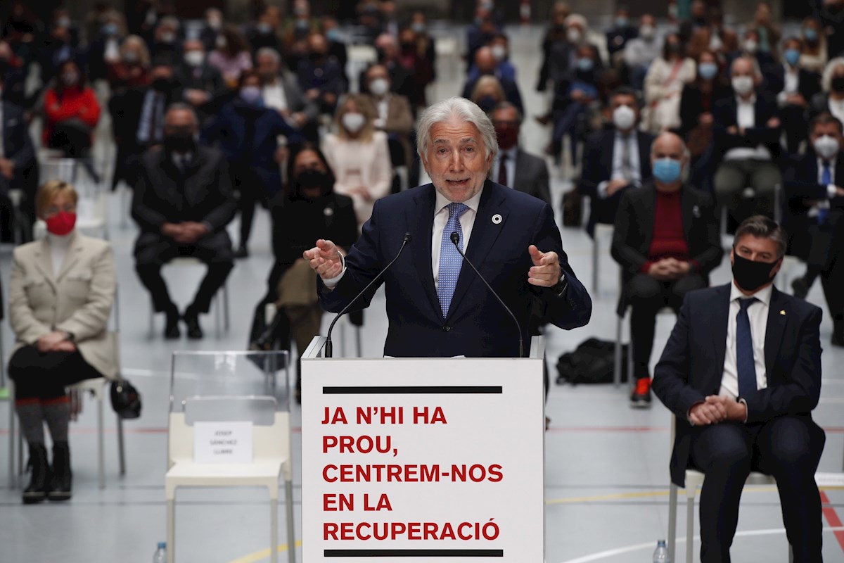 El presidente de Foment del Treball, Josep Sánchez Llibre, durante su intervención en el acto celebrado por el mundo empresarial catalán en Barcelona contra la violencia en las calles, el 4 de marzo de 2021 | EFE/AG