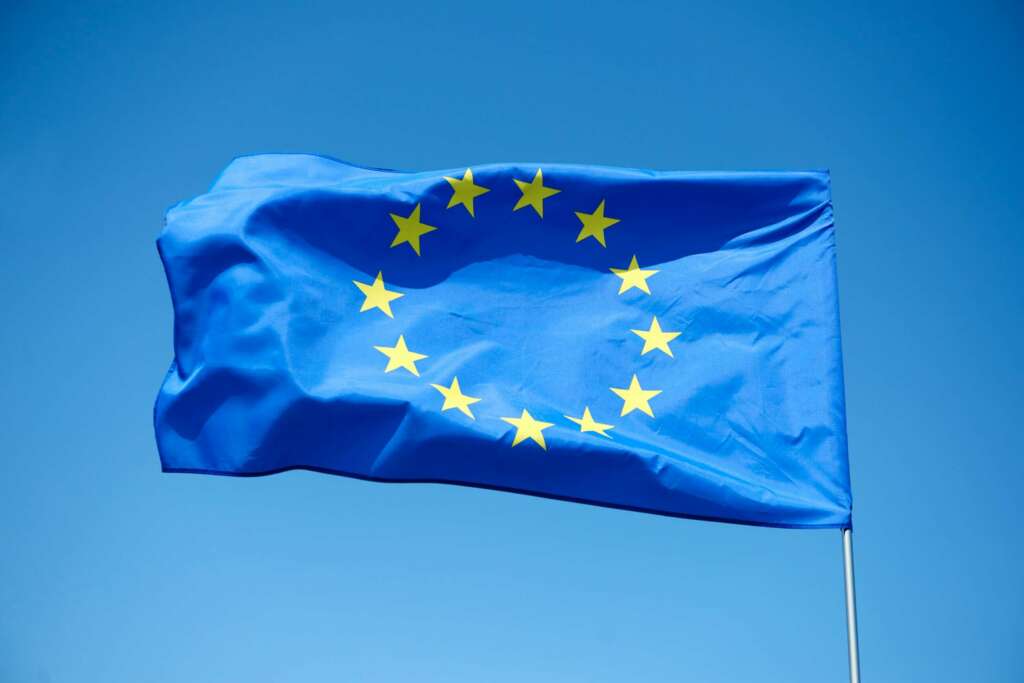 Bandera de la Unión Europea. Foto: Freepik.