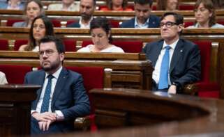 Pere Aragonès (ERC) y Salvador Illa (PSC), en el Parlament de Catalunya. Foto: David Zorrakino / Europa Press