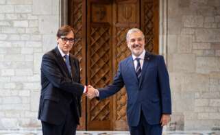 El presidente de la Generalitat de Catalunya, Salvador Illa, y el alcalde de Barcelona, Jaume Collboni. Foto: Lorena Sopêna / Europa Press