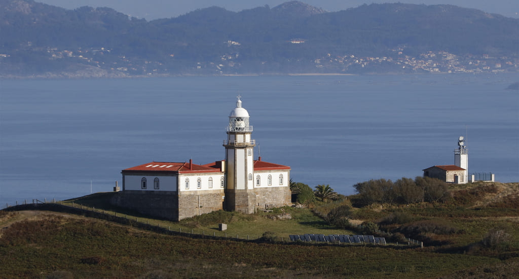 El faro del Parque Nacional Islas Atlánticas de Galicia