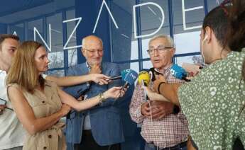 Juan Roig, presidente de Mercadona, con Joan Ribó, alcalde de Valencia, en la puerta de Lanzadera en Marina de Empresas