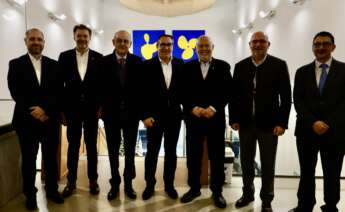 De izquierda a derecha, el director comercial de Noatum Ports, Oscar Rodríguez; el director de MSC en España, Ignacio Ballester; el consejero delegado de Noatum, Antonio Campoy; el presidente de la Autoridad Portuaria, Rubén Ibáñez; el presidente de MSC, Francisco Lorente; el CEO de Noatum Terminals, Joaquín Ramón, y el CEO de PortCastelló, Manuel García.