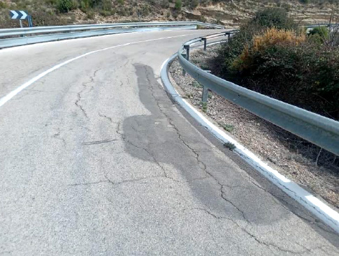 Una carretera de asfalto en Valencia