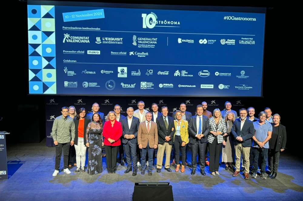 Fotografía de grupo en la presentación de Gastronoma