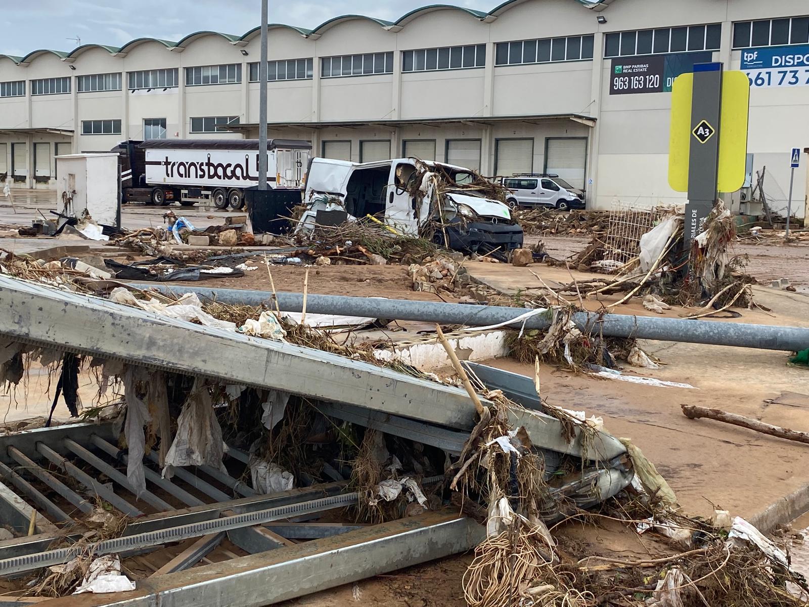 Un polígono industrial de Riba-roja destruido por la DANA en la Comunitat Valenciana