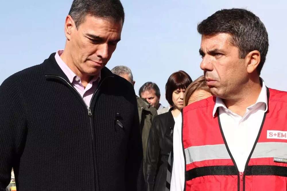 Pedro Sánchez y Carlos Mazón visitan las zonas afectadas por la DANA