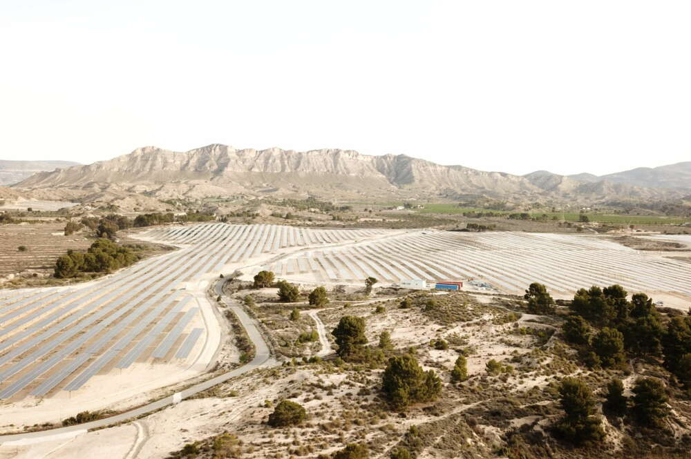 Planta solar fotovoltaica de X-ELIO en Xixona (Alicante)