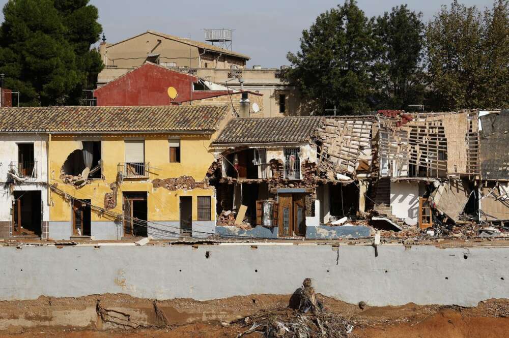 Casas derruidas por el paso de la DANA en el municipio de Picanya, en la Comunidad Valenciana. Miguel Ángel Polo / EFE