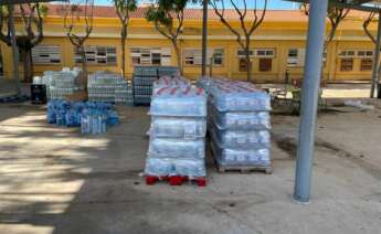 Donaciones de agua mineral de Importaco por la DANA