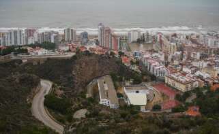 Vista panorámica de la ciudad tras el paso de una segunda DANA por Valencia, a 14 de noviembre de 2024, en Cullera, Valencia, Comunidad Valenciana (España). El pasado 29 de octubre una DANA asoló la provincia de Valencia. La peor gota fría del país en el siglo se salda con 216 víctimas mortales. Ayer, otra DANA pasó por Valencia mucho más leve que la anterior. Cullera ha sido el municipio que más lluvias ha registrado superando los 90 litros por metro cuadrado. A pesar de que ayer, la AEMET activó la alerta roja en Valencia, hoy la ha rebajado a amarillo tras el paso de la DANA. También, está restringida la movilidad de vehículos privados desde ayer hasta las 18 horas de hoy. Jorge Gil / Europa Press 14 NOVIEMBRE 2024;DANA;CATÁSTROFE;LLUVIA;LLUVIAS;PRECIPITACIONES;RIADA;DAÑOS; 14/11/2024