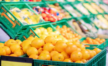 Mercadona y naranjas en su supermercado