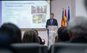 Alberto Núñez Feijóo, en la sede de la patronal CEV