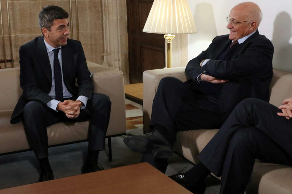 Reunión del presidente de la Generalitat Valenciana, Carlos Mazón, y el del Banco Sabadell, Josep Oliu