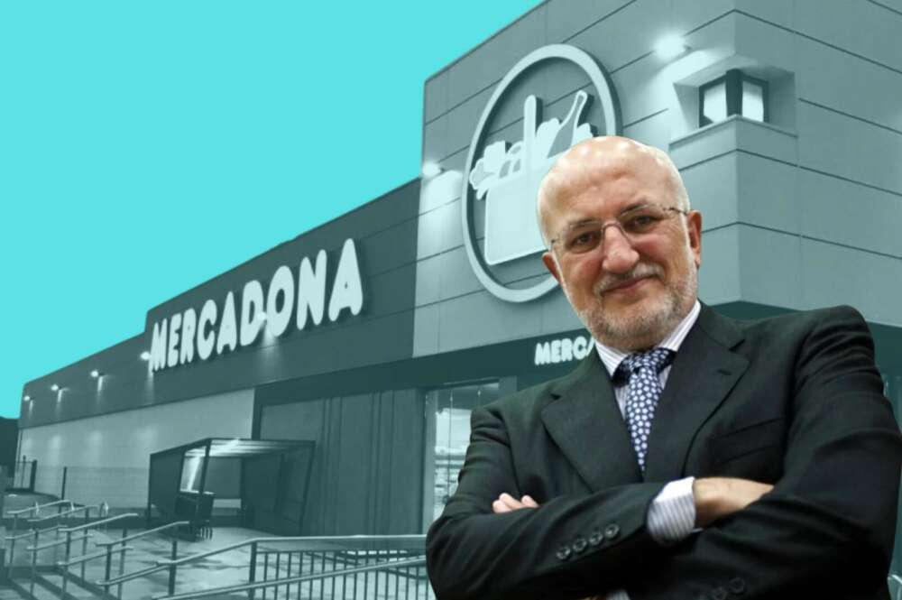 El presidente de Mercadona, Juan Roig, con un supermercado detrás