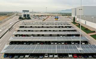 Instalación fotovoltaica ubicada en el parking de Porcelanosa