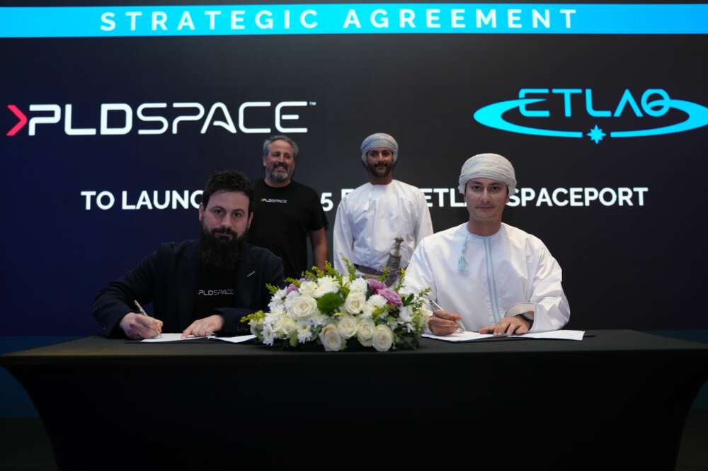 Firma de PLD Space en Oman