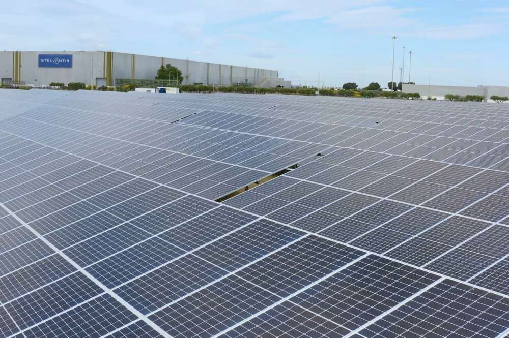 Planta fotovoltaica de Prosolia en la fábrica de Stellantis en Zaragoza