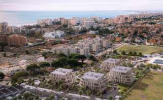 Vista aérea de la primera promoción de AEDAS Homes en Benicasim, Palmia, con el mar al fondo.