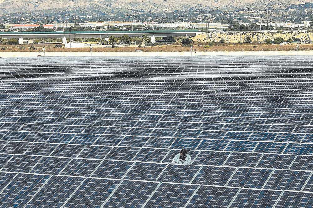 Placas solares de Arada mediado por a Generalitat