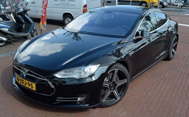 2014 Tesla Motors Model S (front view) Netherlands