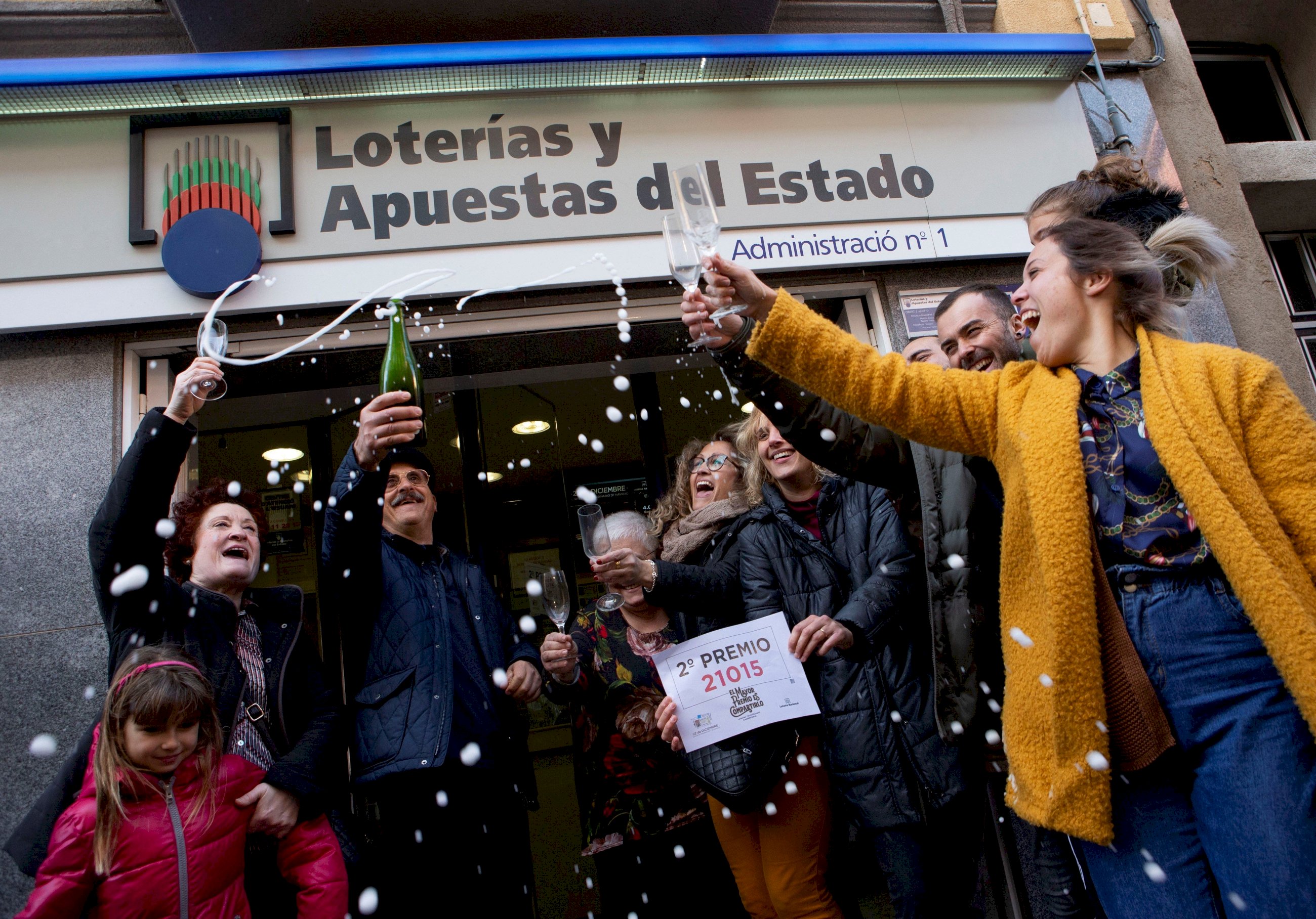 La OCU lanza consejos para décimos compartidos en la Lotería de Navidad.