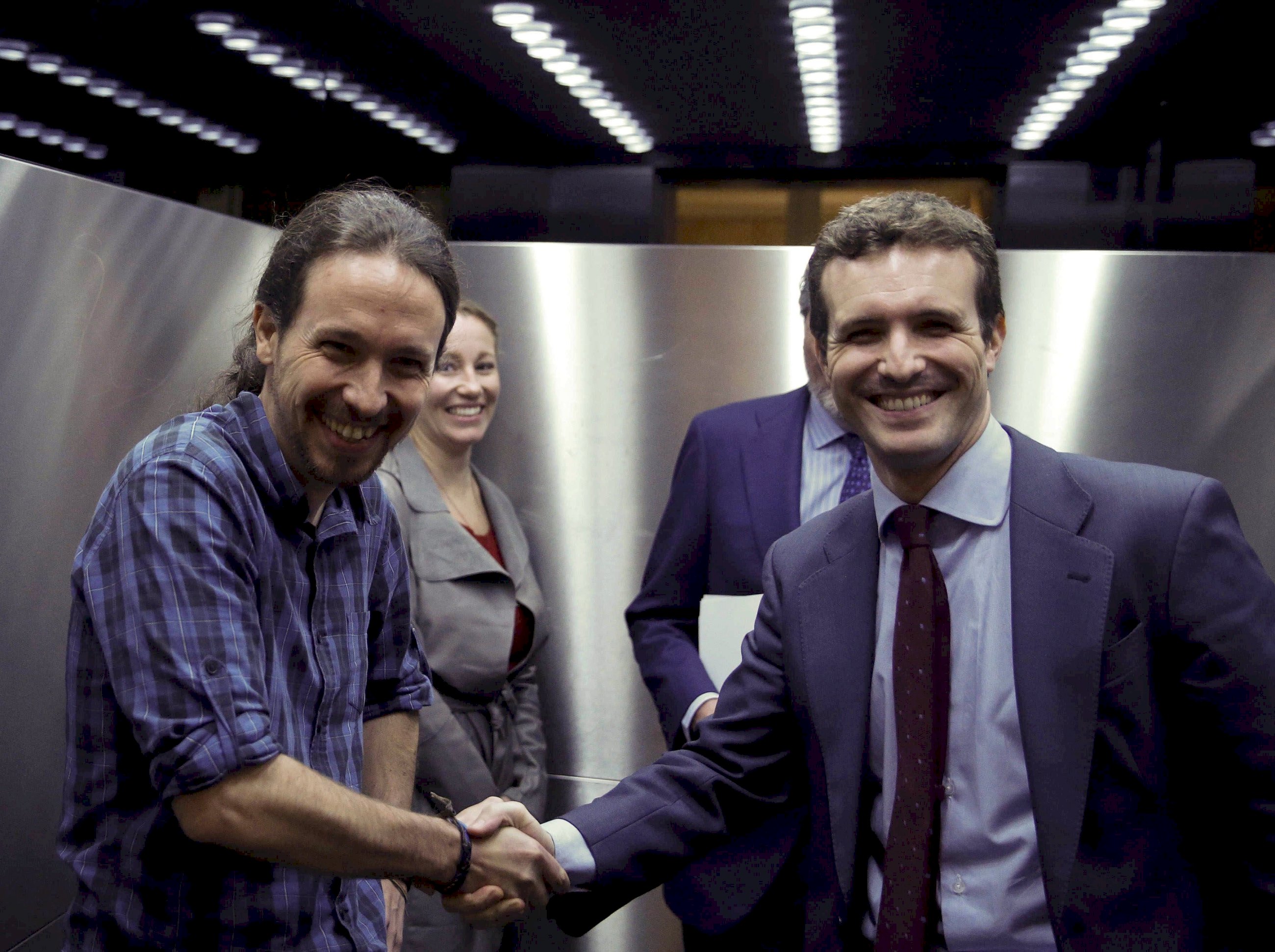 Los líderes de Podemos, Pablo Iglesias, y el PP, Pablo Casado, en una imagen de archivo. EFE/Paco Campos