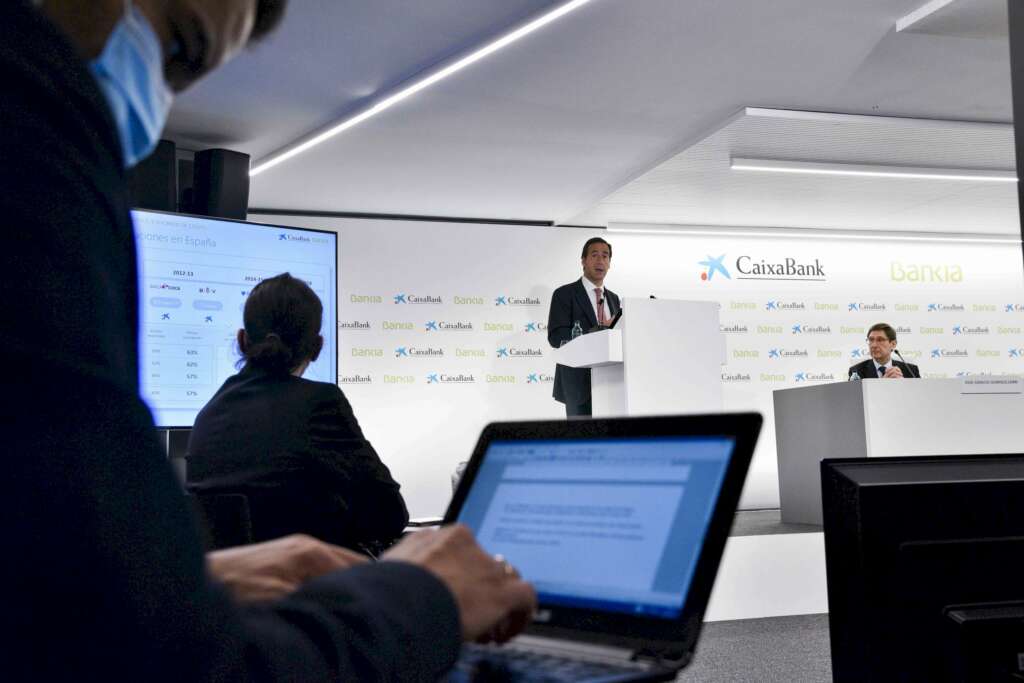 Caixabank subirá 2.000 euros los sueldos en Bankia – Economía Digital