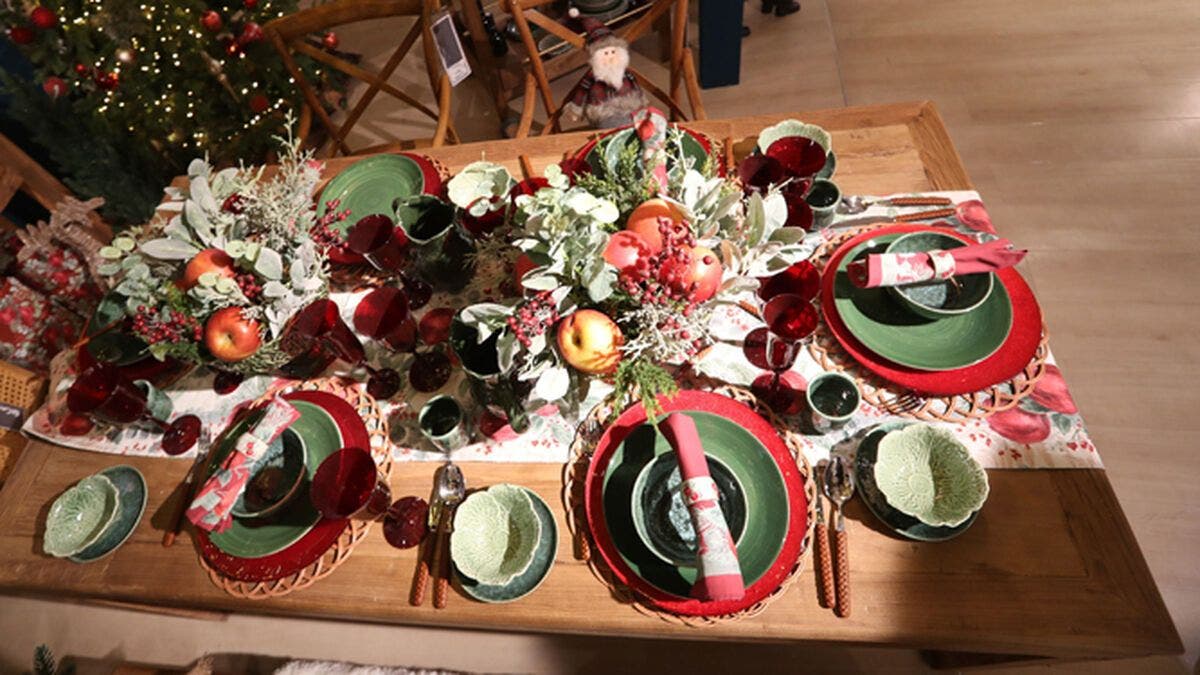 Mesa en una cena de Navidad. Foto: Efe