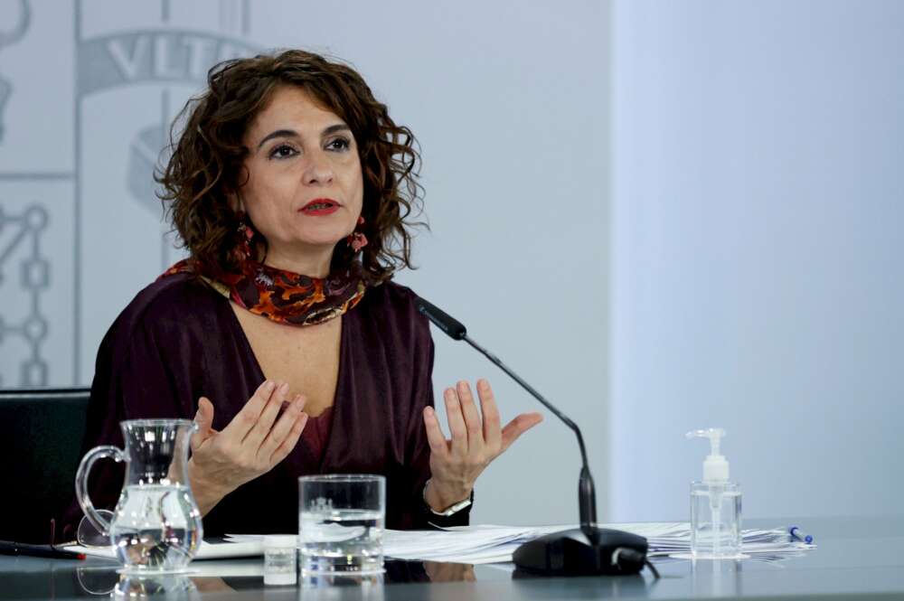 La portavoz del Gobierno y ministra de Hacienda, María Jesús Montero. EFE