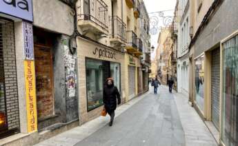 Las principales zonas comerciales y de la hostelería de Badajoz y Cáceres casi vacías. EFE/Eduardo Villanueva/Archivo