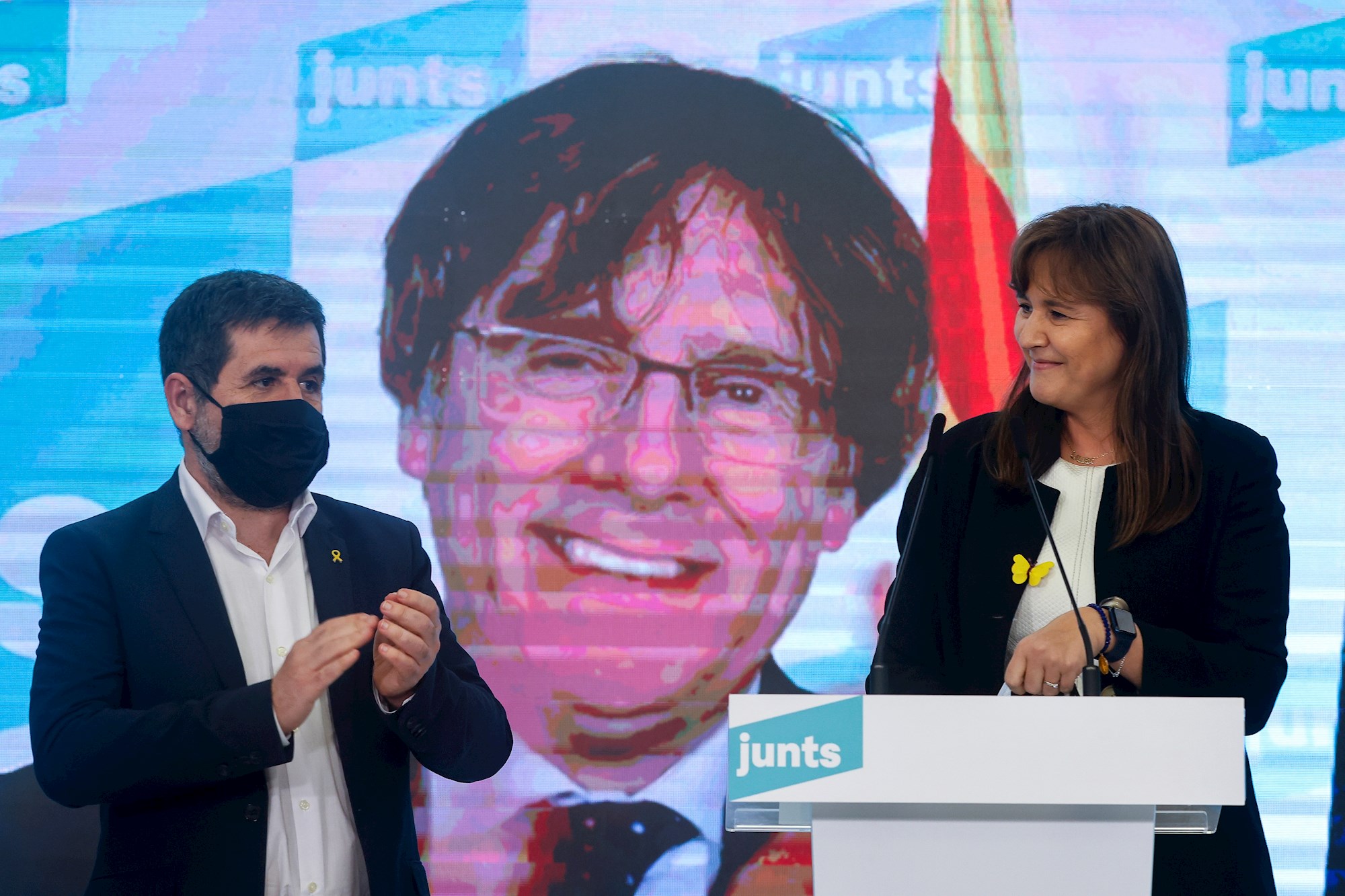 Jordi Sànchez, Carles Puigdemont (vía telemática) y Laura Borràs durante la valoración de los resultados de las elecciones catalanas del 14 de febrero de 2021, en Barcelona | EFE/QG