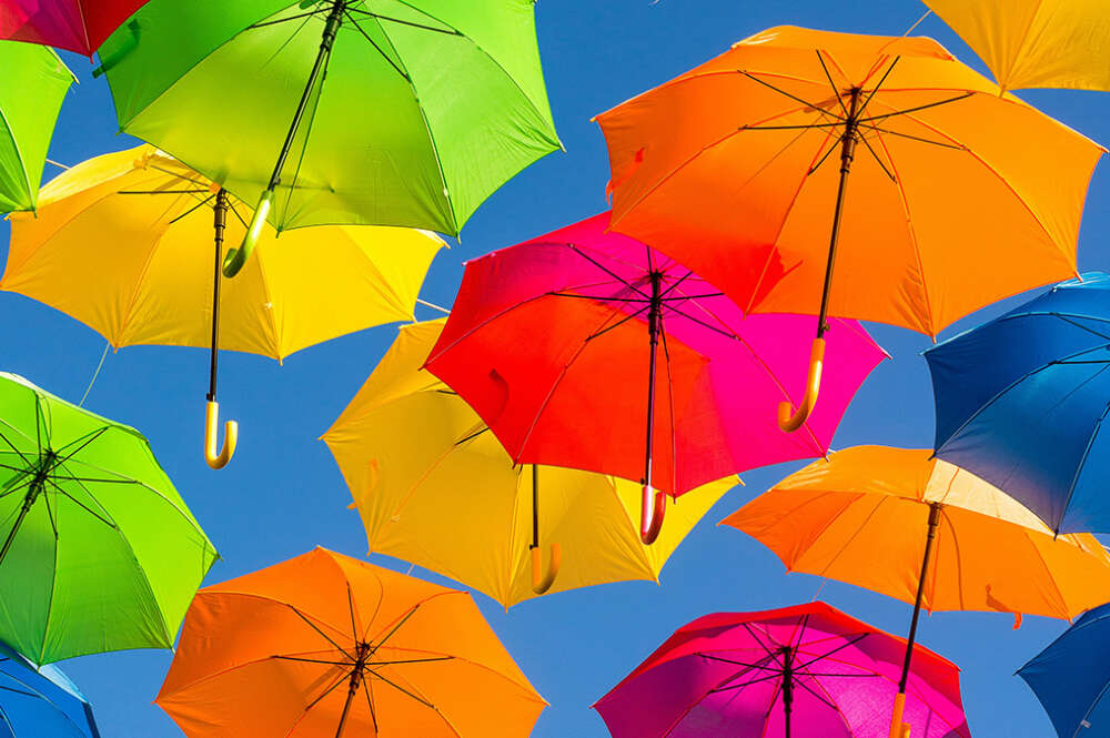 Lidl pone la venta un paraguas de bolsillo que cambia de color con la lluvia