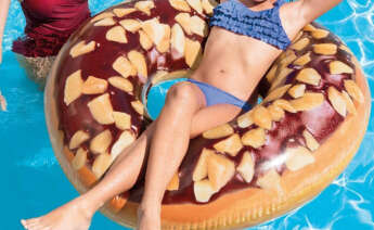 Donut de chocolate hinchable de Intex